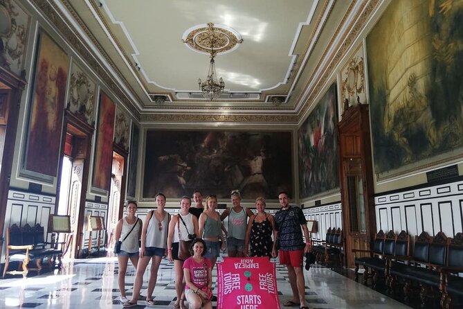 Walking Tour Across the Historic Center in Merida - Theaters, UADY, and the city beyond its monuments