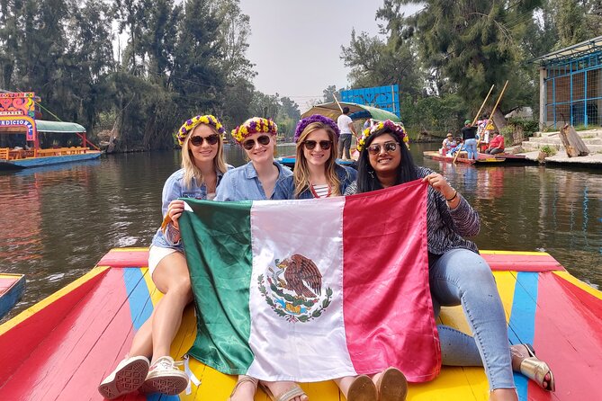 Xochimilco & Mexican Party with Guacamole & Unlimited Drinks - The guacamole contest and snack table