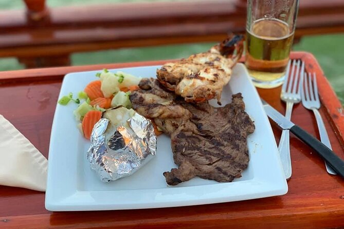 Your Romantic Dinner in Cancun, includes national open bar and live music - Arriving at Marina Aquatours
